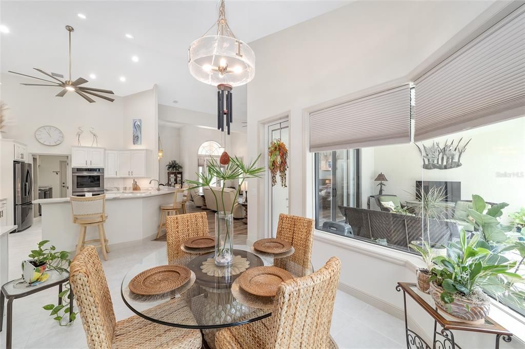 Под контрактом: $687,000 (4 спален, 3 ванн, 2486 Квадратных фут)