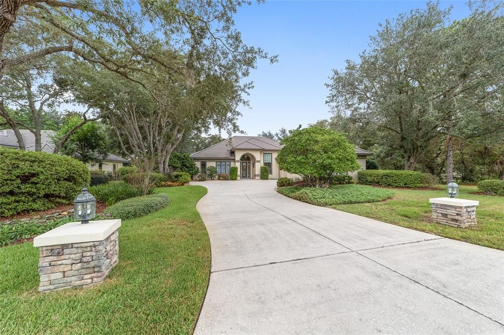 Под контрактом: $687,000 (4 спален, 3 ванн, 2486 Квадратных фут)