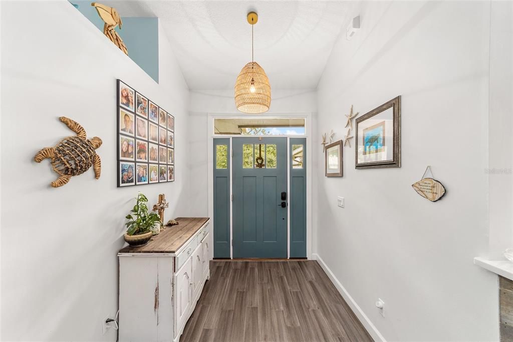 待售: $348,000 (3 贝兹, 2 浴室, 1584 平方英尺)