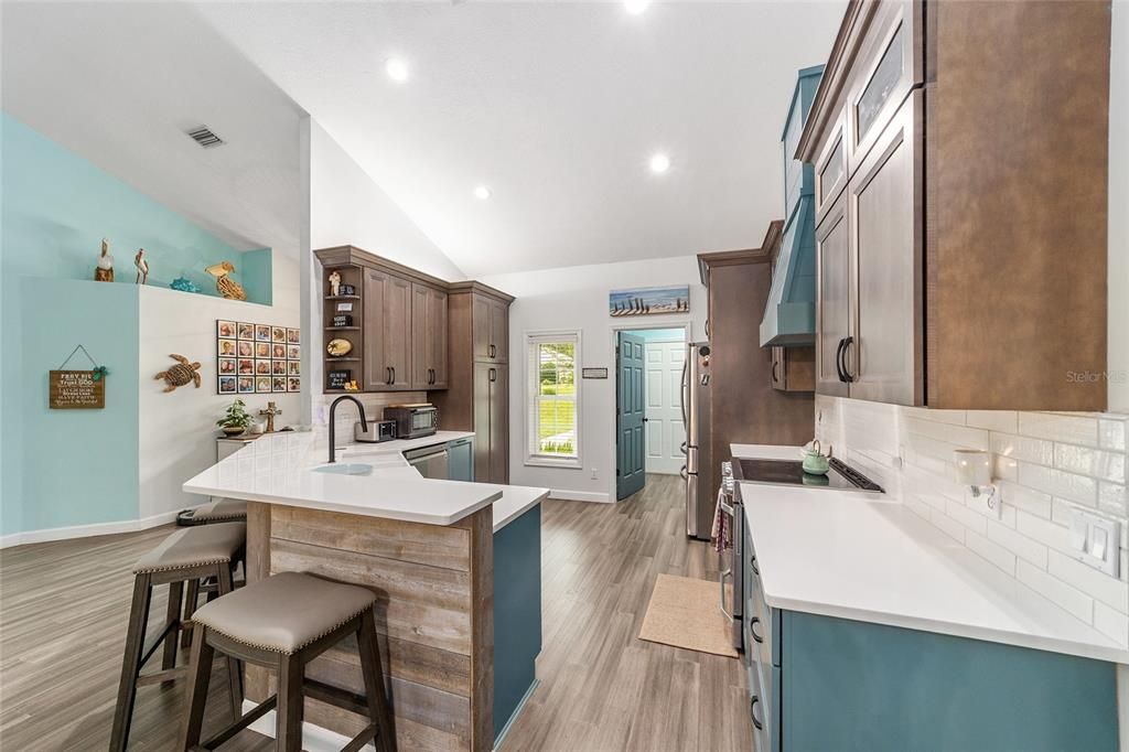 待售: $348,000 (3 贝兹, 2 浴室, 1584 平方英尺)