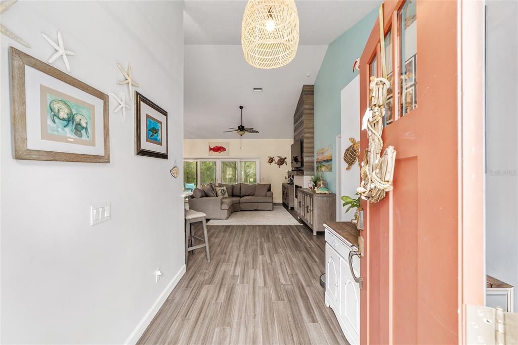 待售: $348,000 (3 贝兹, 2 浴室, 1584 平方英尺)