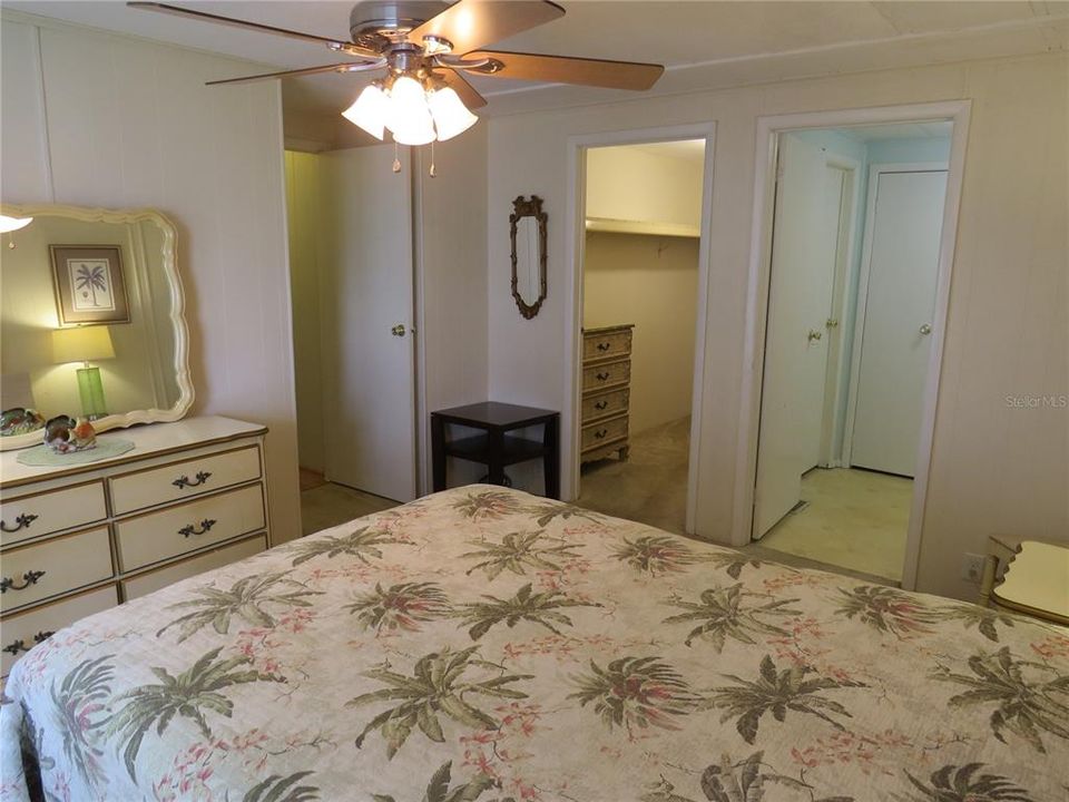 待售: $125,000 (2 贝兹, 2 浴室, 960 平方英尺)