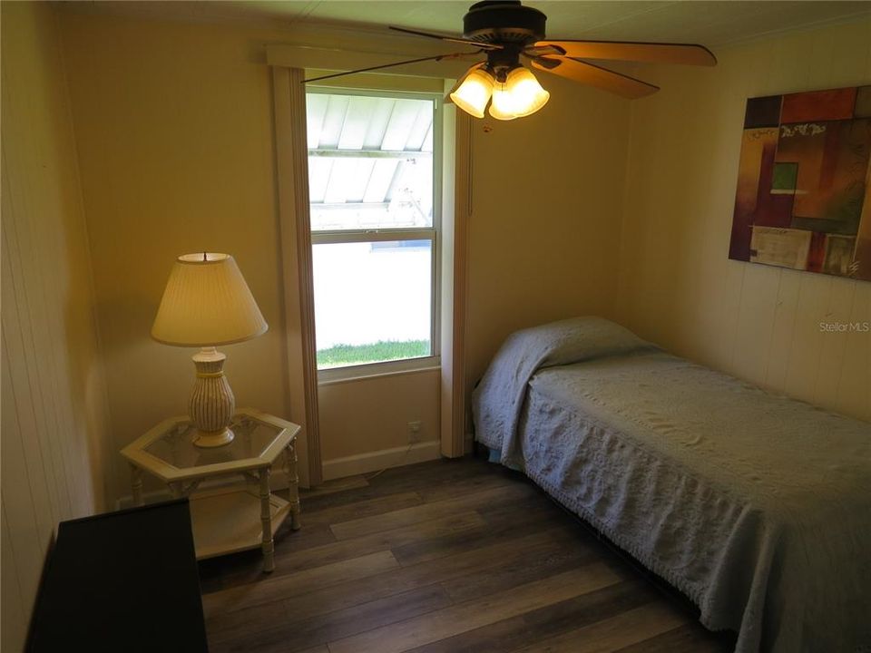 待售: $125,000 (2 贝兹, 2 浴室, 960 平方英尺)