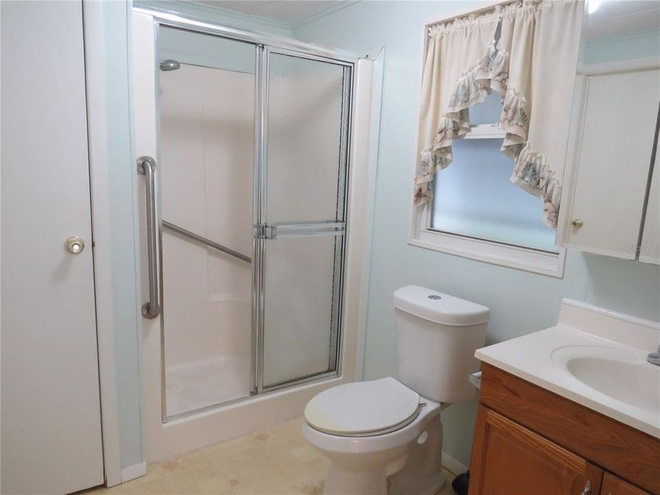 待售: $125,000 (2 贝兹, 2 浴室, 960 平方英尺)