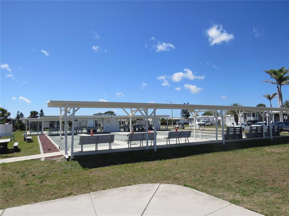 待售: $125,000 (2 贝兹, 2 浴室, 960 平方英尺)