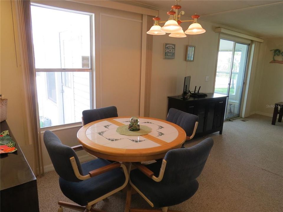 待售: $125,000 (2 贝兹, 2 浴室, 960 平方英尺)