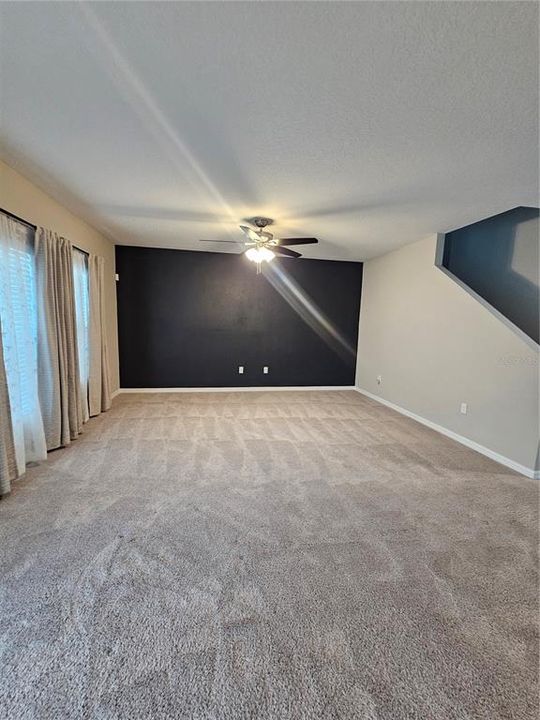 出租: $4,750 (5 贝兹, 3 浴室, 2470 平方英尺)