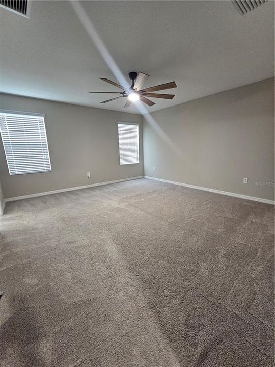 出租: $4,750 (5 贝兹, 3 浴室, 2470 平方英尺)