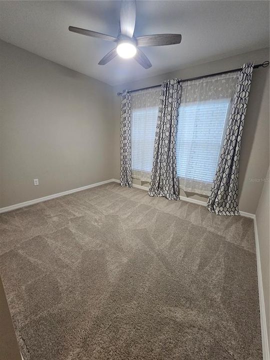 出租: $4,750 (5 贝兹, 3 浴室, 2470 平方英尺)