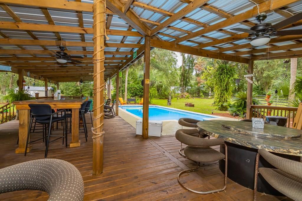 En Venta: $759,900 (4 camas, 2 baños, 2244 Pies cuadrados)