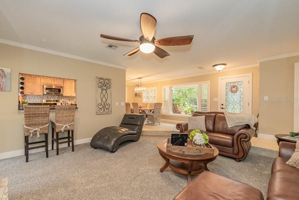 En Venta: $759,900 (4 camas, 2 baños, 2244 Pies cuadrados)