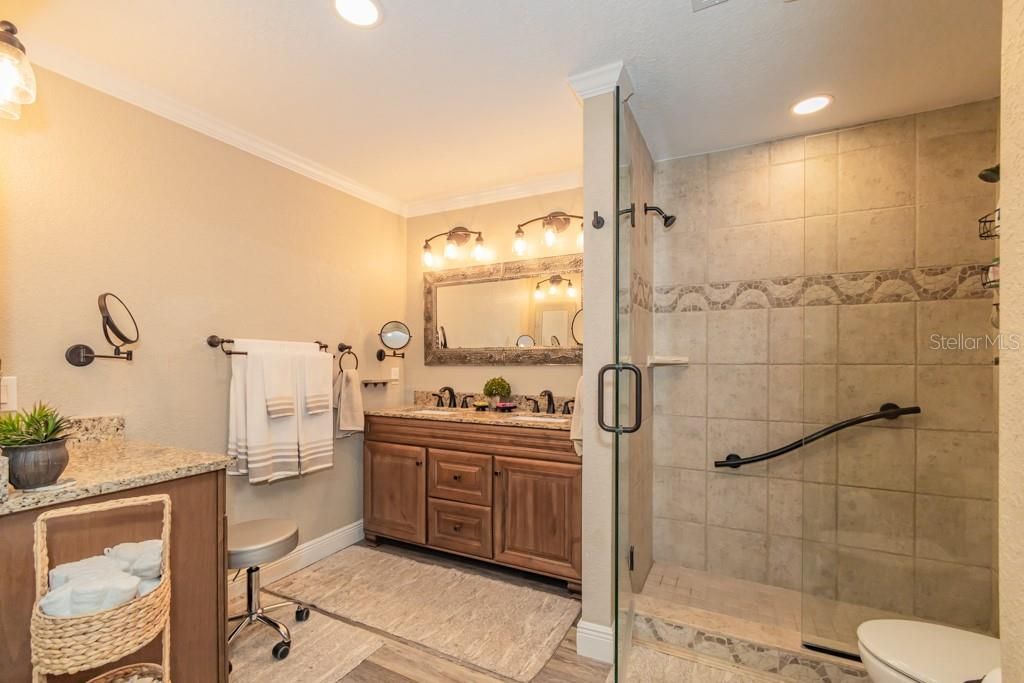 En Venta: $759,900 (4 camas, 2 baños, 2244 Pies cuadrados)