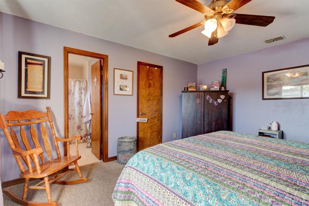 For Sale: $290,000 (3 beds, 2 baths, 1409 Square Feet)