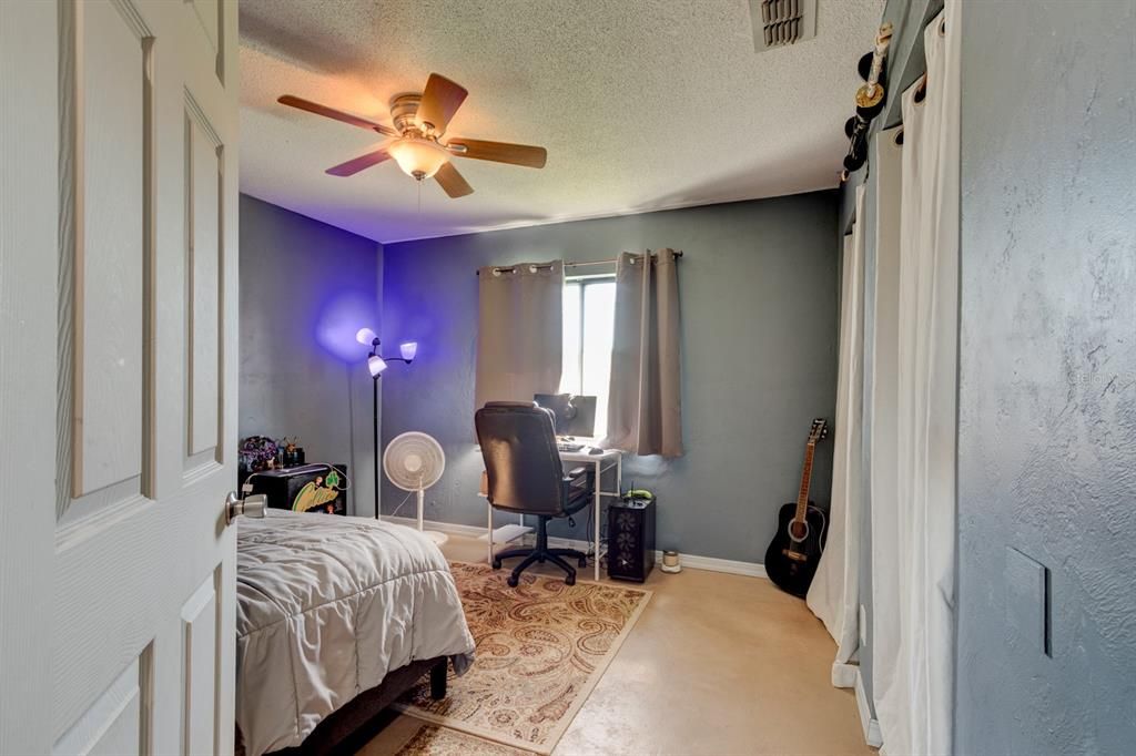 For Sale: $290,000 (3 beds, 2 baths, 1409 Square Feet)