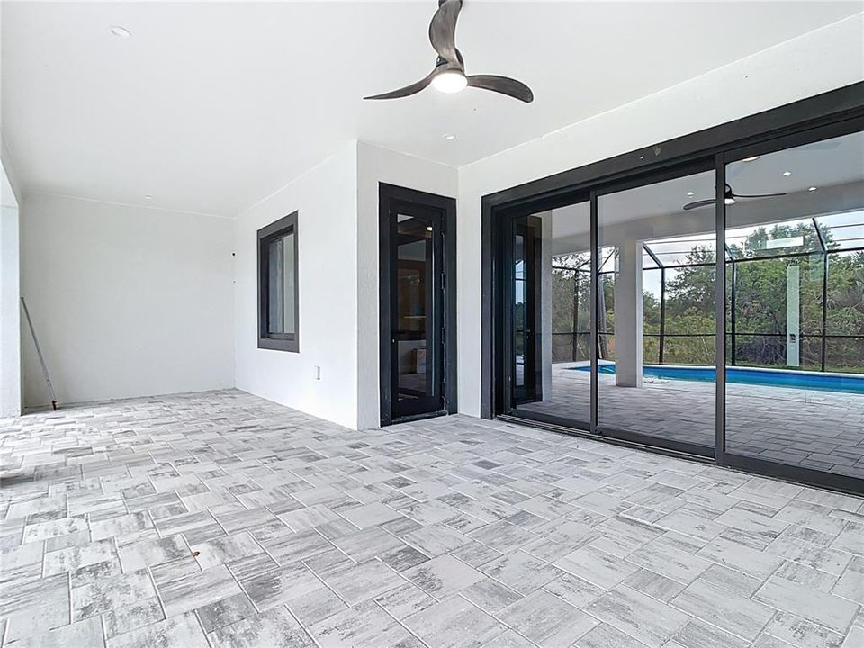 En Renta: $4,700 (3 camas, 3 baños, 2150 Pies cuadrados)