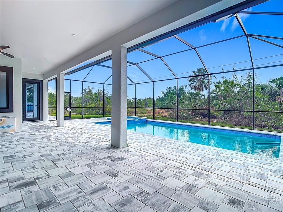 En Renta: $4,700 (3 camas, 3 baños, 2150 Pies cuadrados)