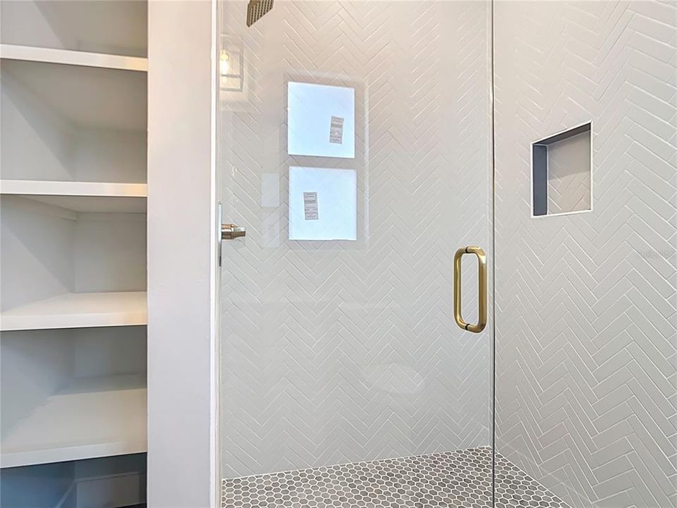 En Renta: $4,700 (3 camas, 3 baños, 2150 Pies cuadrados)