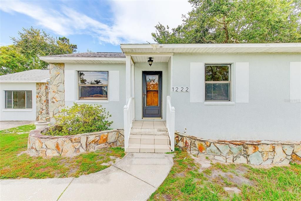 Active With Contract: $345,000 (4 beds, 2 baths, 1875 Square Feet)