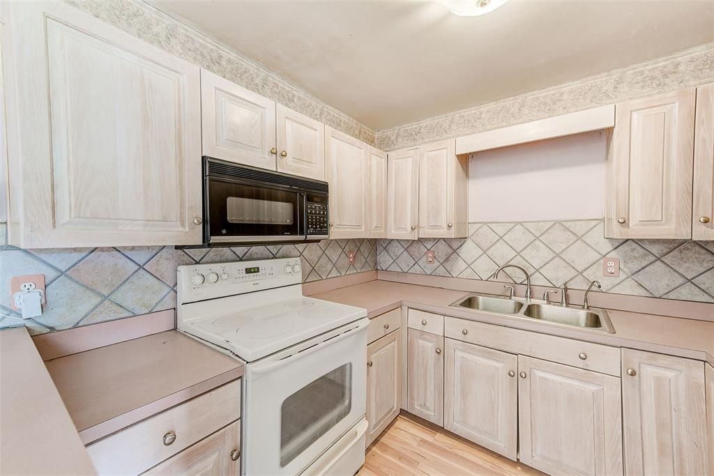 Active With Contract: $345,000 (4 beds, 2 baths, 1875 Square Feet)