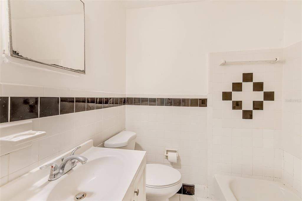 Active With Contract: $345,000 (4 beds, 2 baths, 1875 Square Feet)