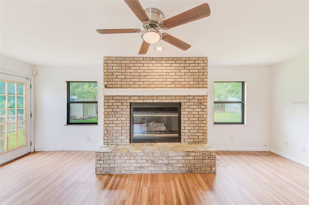 Active With Contract: $345,000 (4 beds, 2 baths, 1875 Square Feet)