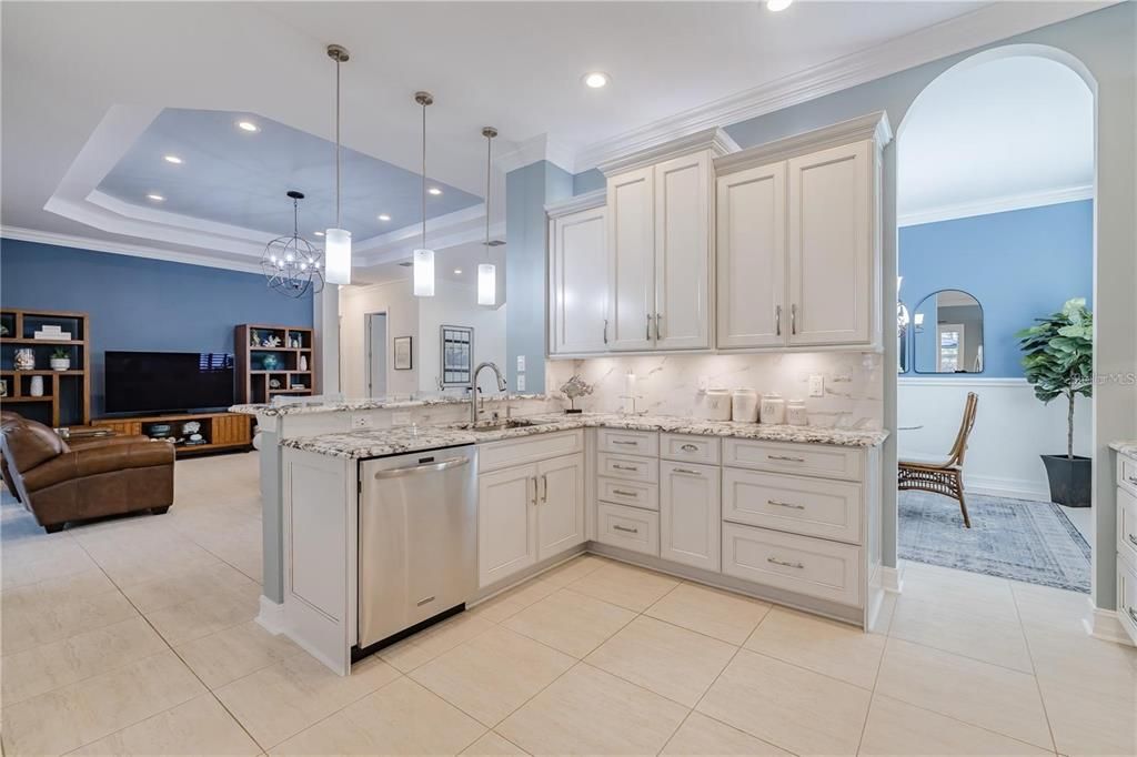 Active With Contract: $579,000 (3 beds, 2 baths, 2180 Square Feet)