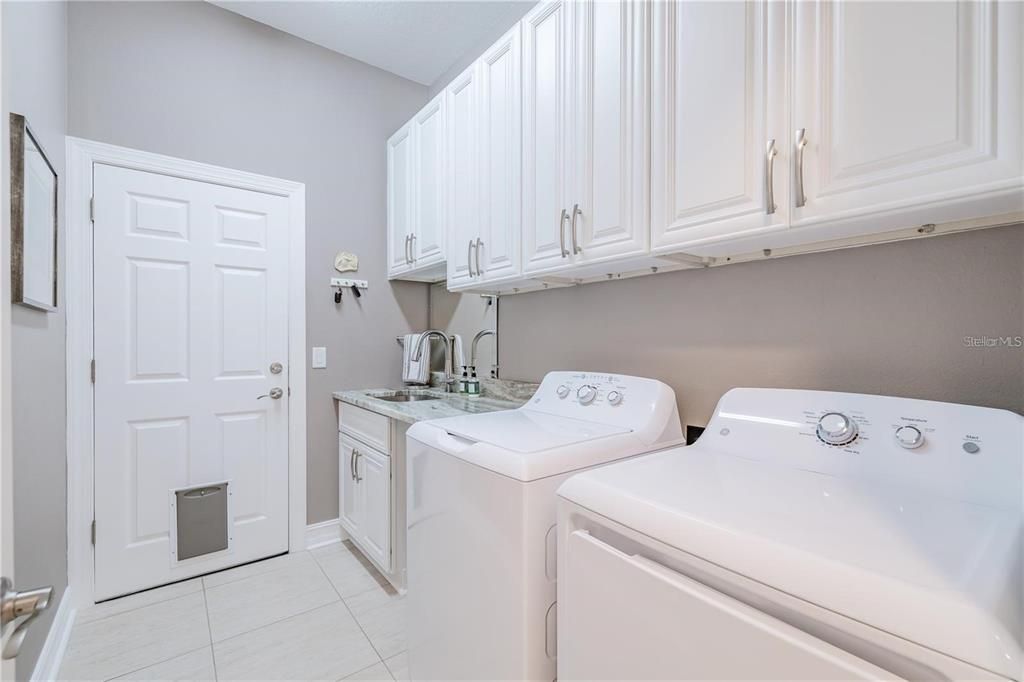 Active With Contract: $579,000 (3 beds, 2 baths, 2180 Square Feet)