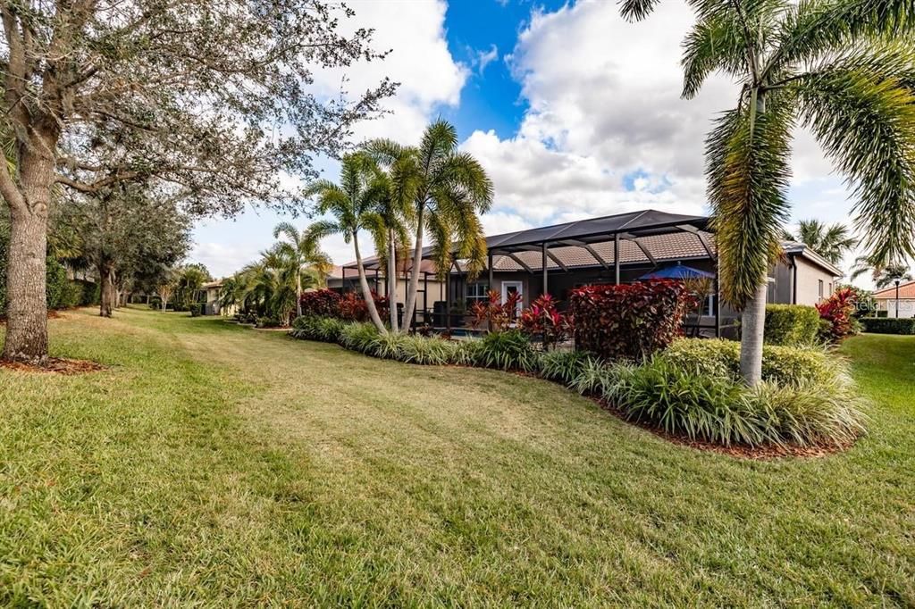 Active With Contract: $579,000 (3 beds, 2 baths, 2180 Square Feet)