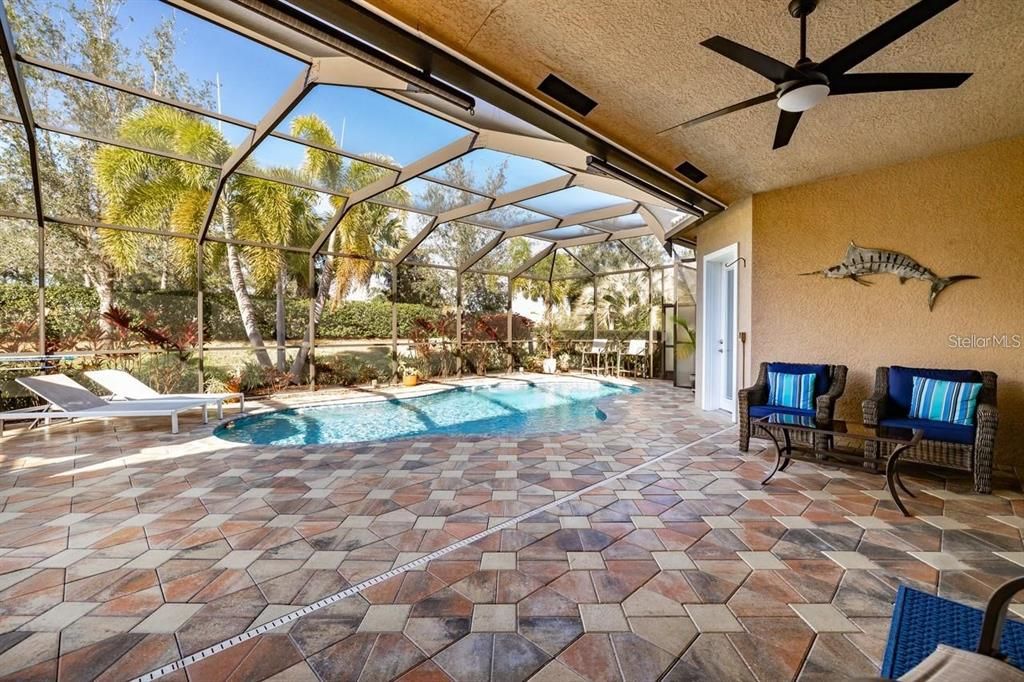 Active With Contract: $579,000 (3 beds, 2 baths, 2180 Square Feet)