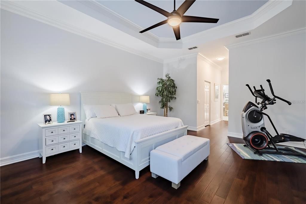 Active With Contract: $579,000 (3 beds, 2 baths, 2180 Square Feet)