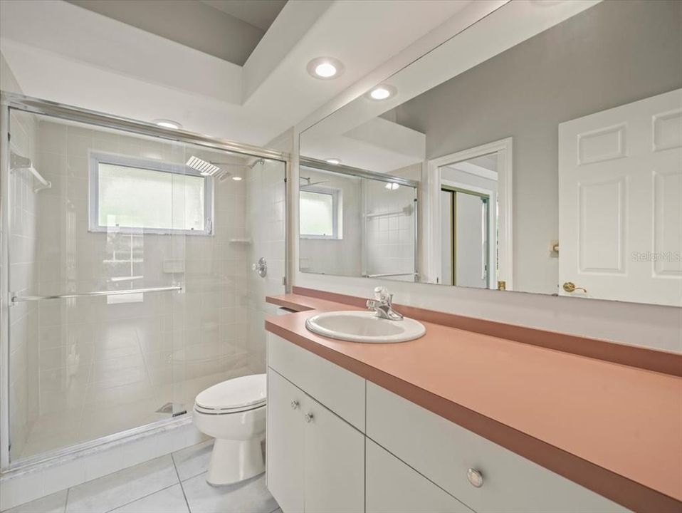 For Sale: $1,600,000 (5 beds, 3 baths, 4275 Square Feet)