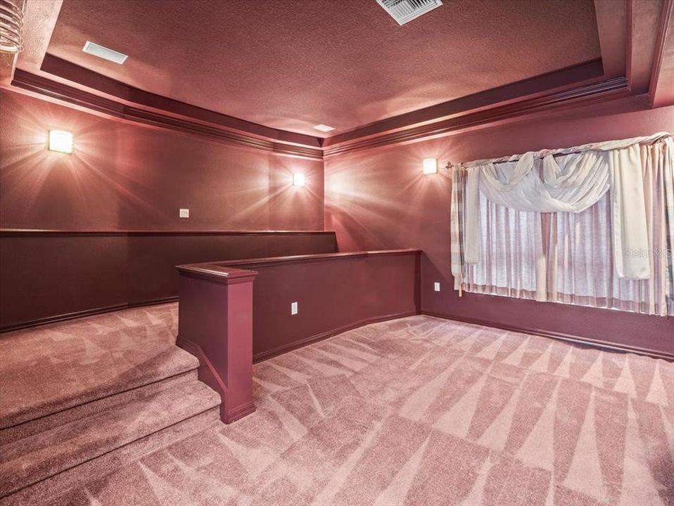 For Sale: $1,600,000 (5 beds, 3 baths, 4275 Square Feet)