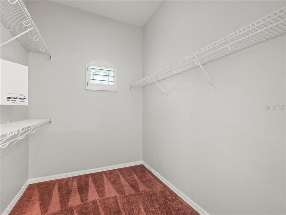 For Sale: $1,600,000 (5 beds, 3 baths, 4275 Square Feet)