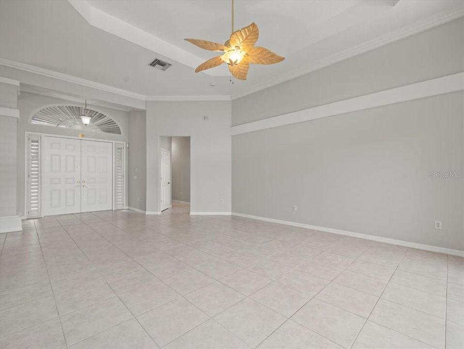 For Sale: $1,600,000 (5 beds, 3 baths, 4275 Square Feet)