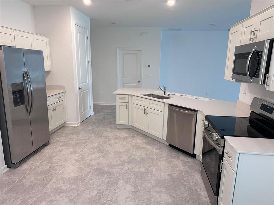 For Sale: $410,000 (4 beds, 3 baths, 2150 Square Feet)