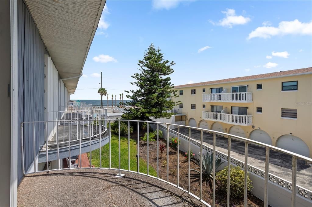 待售: $324,900 (2 贝兹, 2 浴室, 1216 平方英尺)