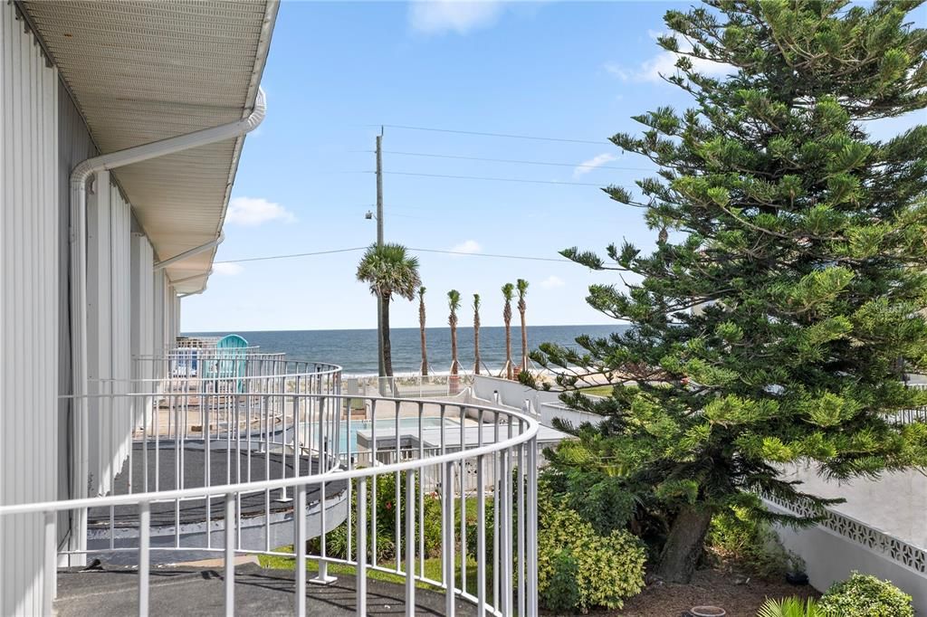 待售: $324,900 (2 贝兹, 2 浴室, 1216 平方英尺)