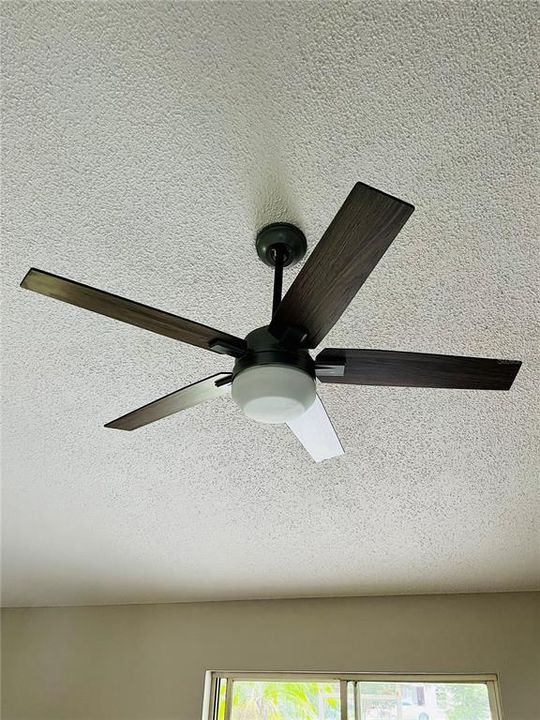 В аренду: $2,100 (3 спален, 2 ванн, 1129 Квадратных фут)