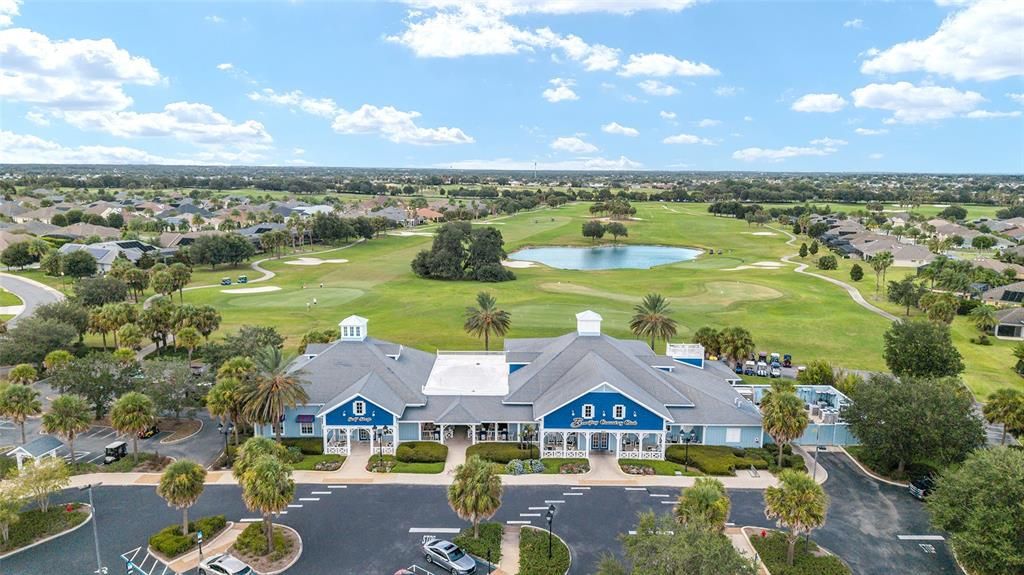 Под контрактом: $539,900 (3 спален, 2 ванн, 2274 Квадратных фут)