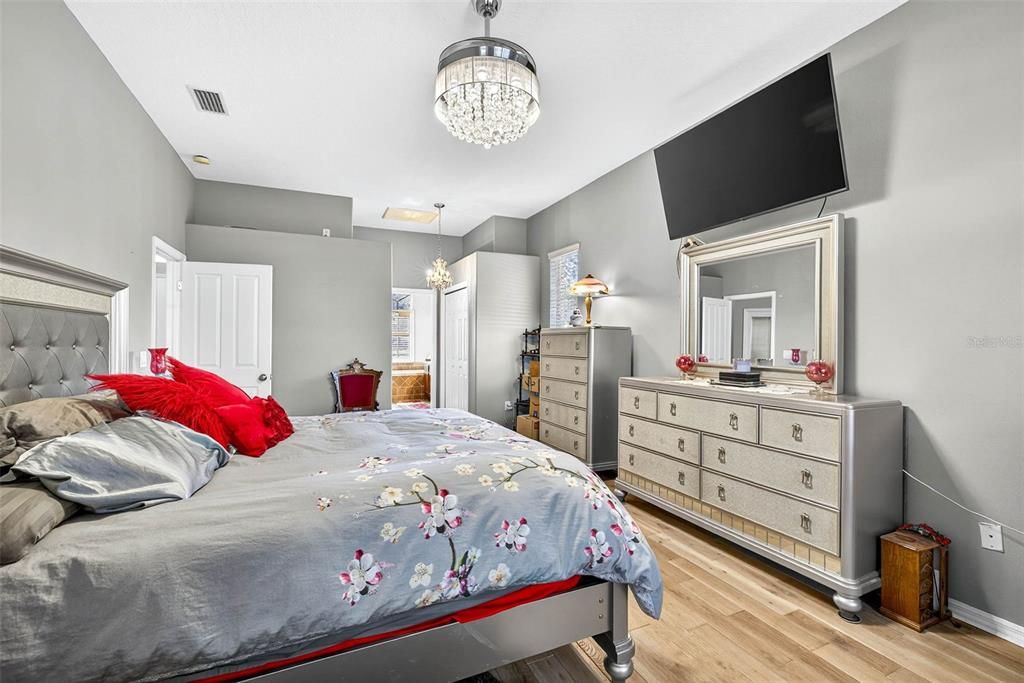 Active With Contract: $689,000 (4 beds, 3 baths, 3244 Square Feet)