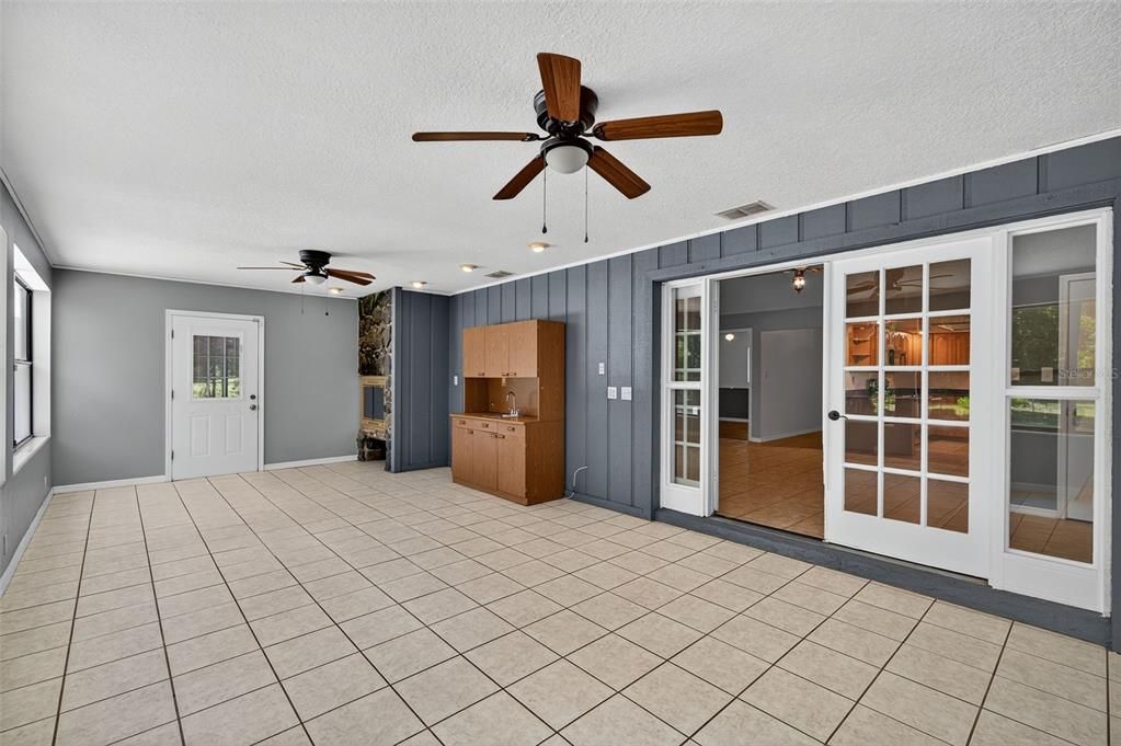 待售: $575,000 (3 贝兹, 2 浴室, 2160 平方英尺)