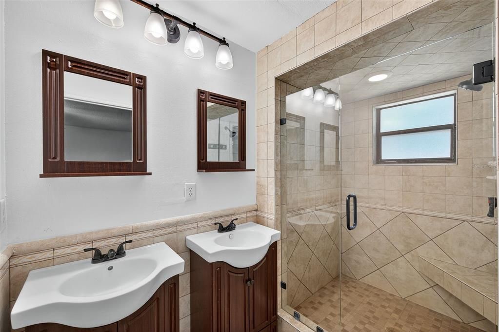 待售: $575,000 (3 贝兹, 2 浴室, 2160 平方英尺)