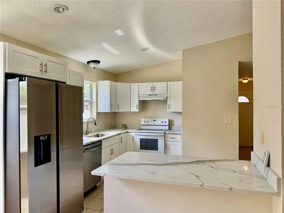 En Venta: $428,999 (6 camas, 0 baños, 2394 Pies cuadrados)