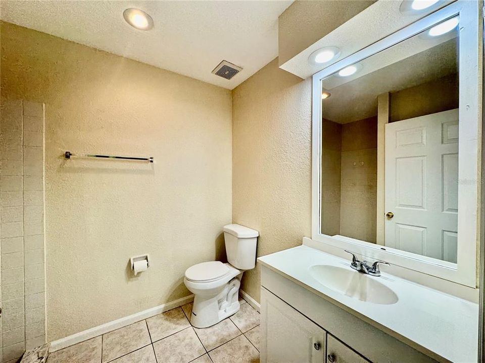 En Venta: $428,999 (6 camas, 0 baños, 2394 Pies cuadrados)