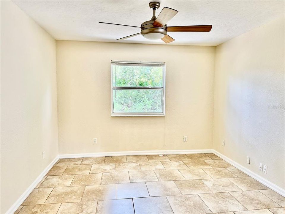 En Venta: $428,999 (6 camas, 0 baños, 2394 Pies cuadrados)