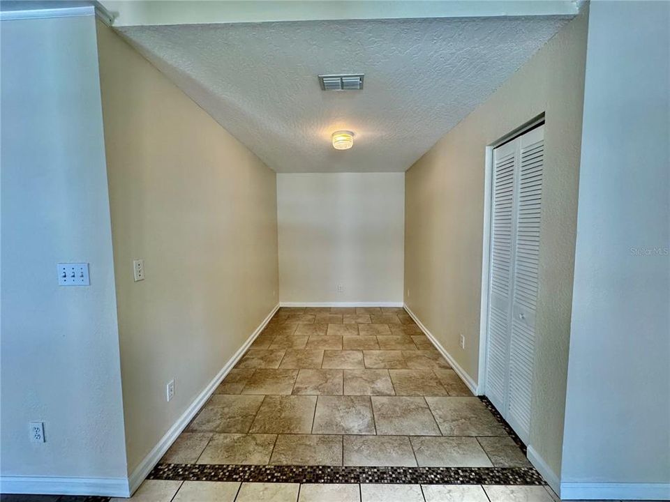 En Venta: $428,999 (6 camas, 0 baños, 2394 Pies cuadrados)