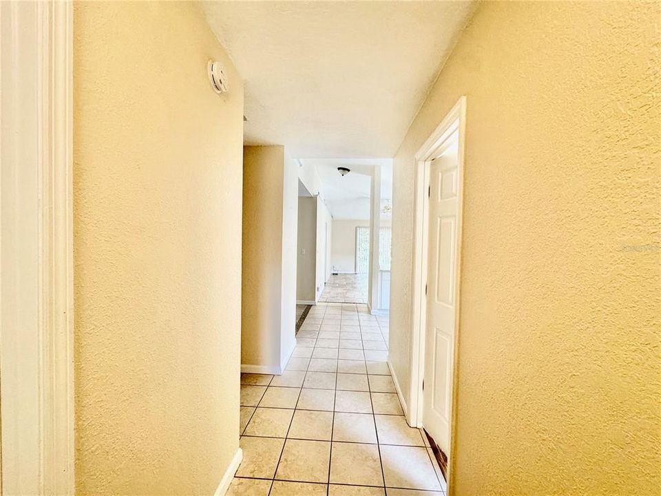 En Venta: $428,999 (6 camas, 0 baños, 2394 Pies cuadrados)