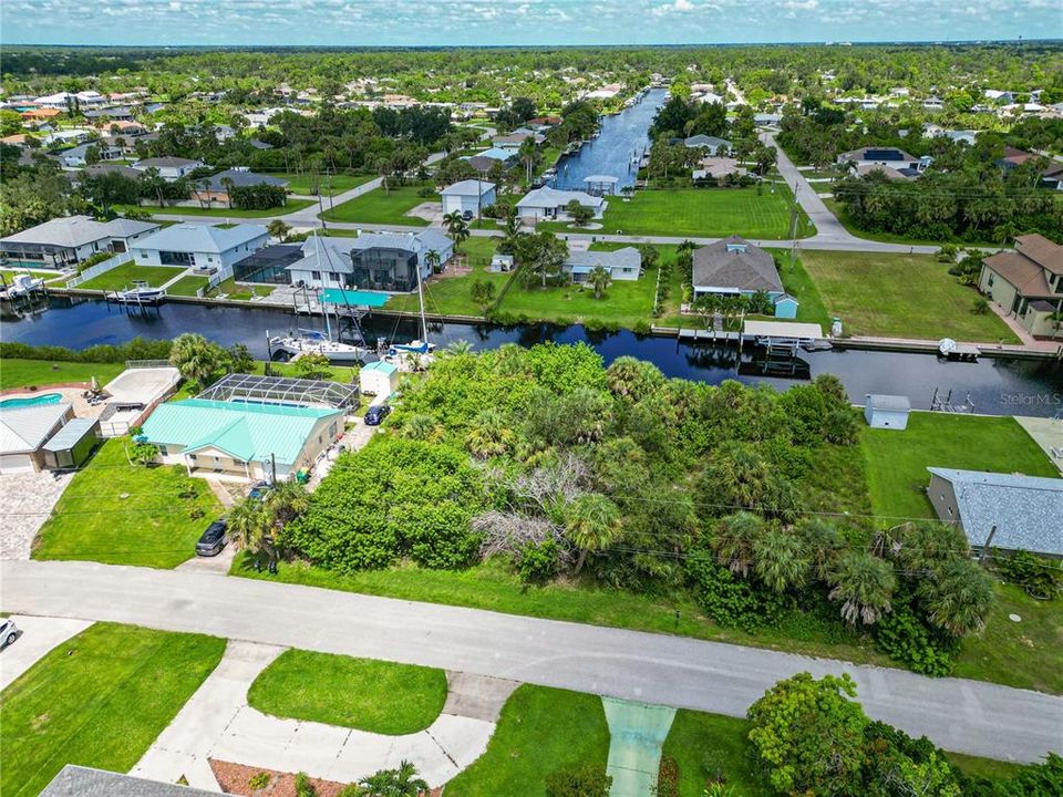 待售: $99,000 (0.23 acres)