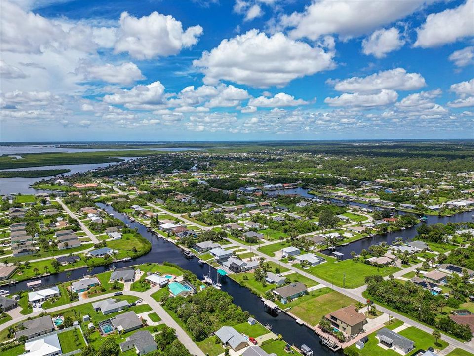 待售: $99,000 (0.23 acres)