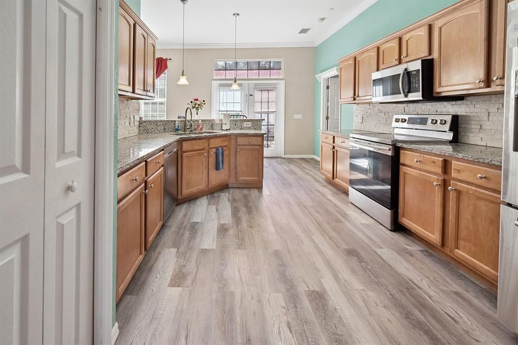 En Venta: $339,999 (3 camas, 2 baños, 1618 Pies cuadrados)